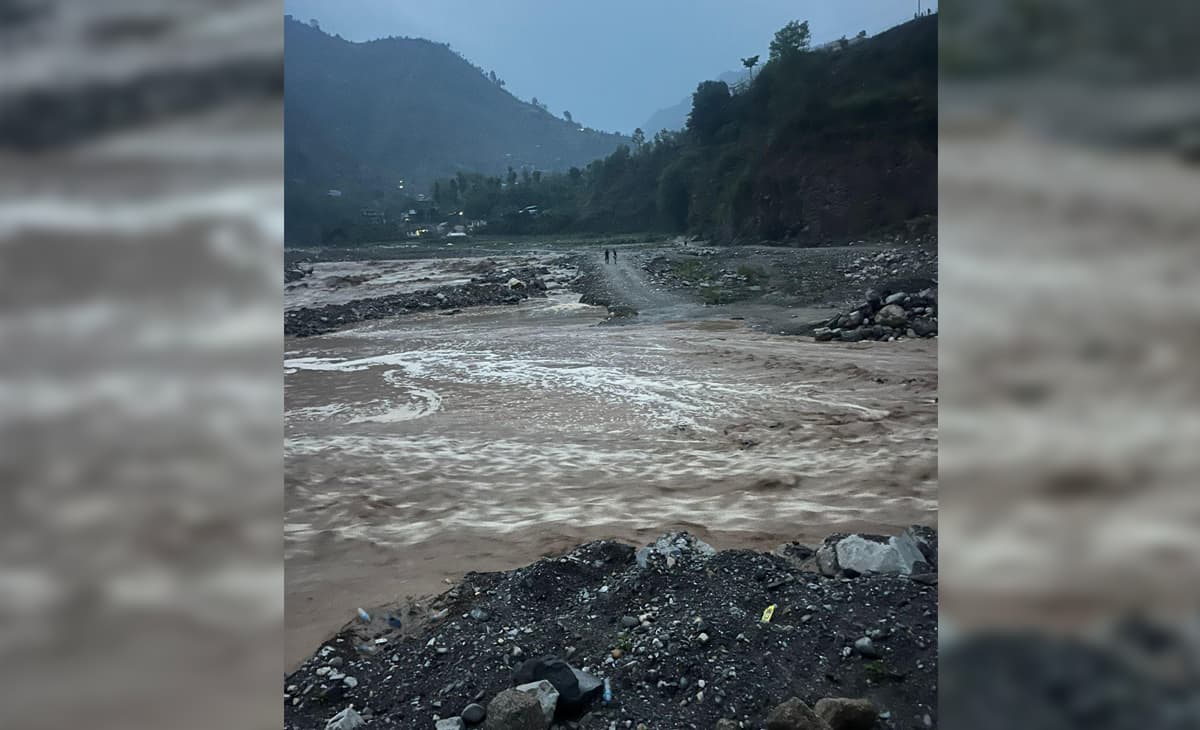 बीपी राजमार्ग फेरि गरियो बन्द
