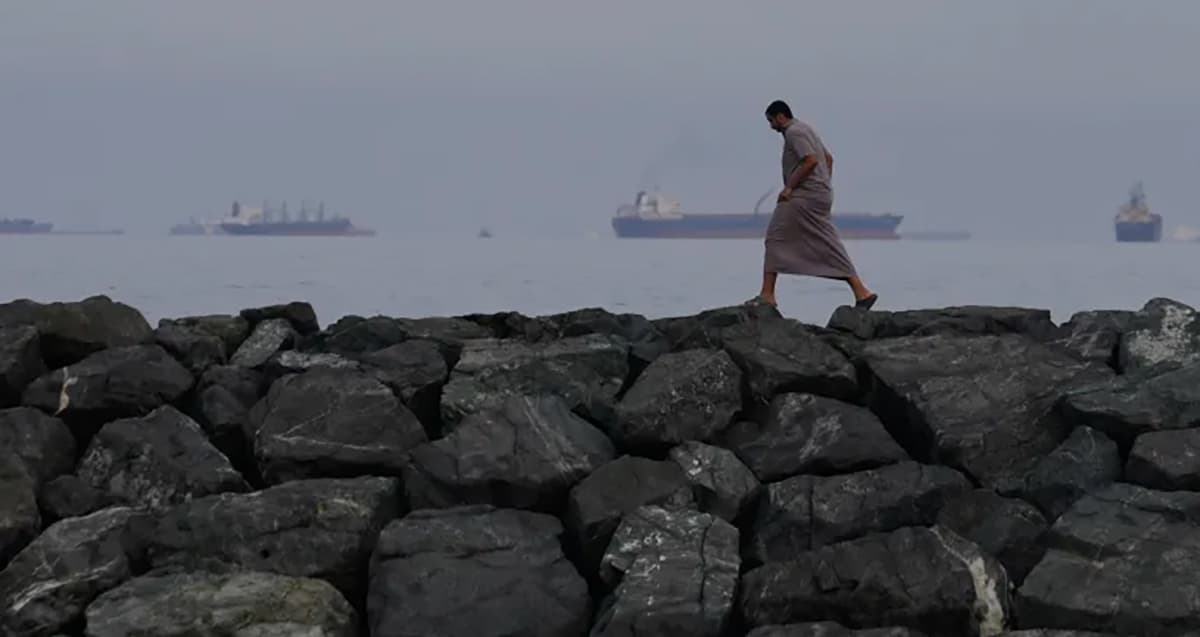 होर्मुजमार्फत इरान र चीनले कसरी अमेरिकी डलरको वर्चस्वमाथि प्रहार गरिरहेका छन् ?
