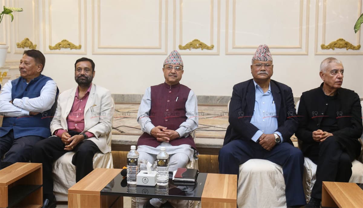 सातै प्रदेशमा भेला गर्दै कांग्रेस संस्थापनइतर पक्ष