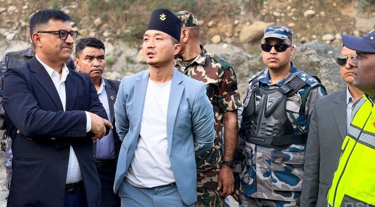 निरीक्षणका लागि रोसी पुगेका गृहमन्त्रीको निर्देशन- अवैध खानी–क्रसर बन्द गर्नू