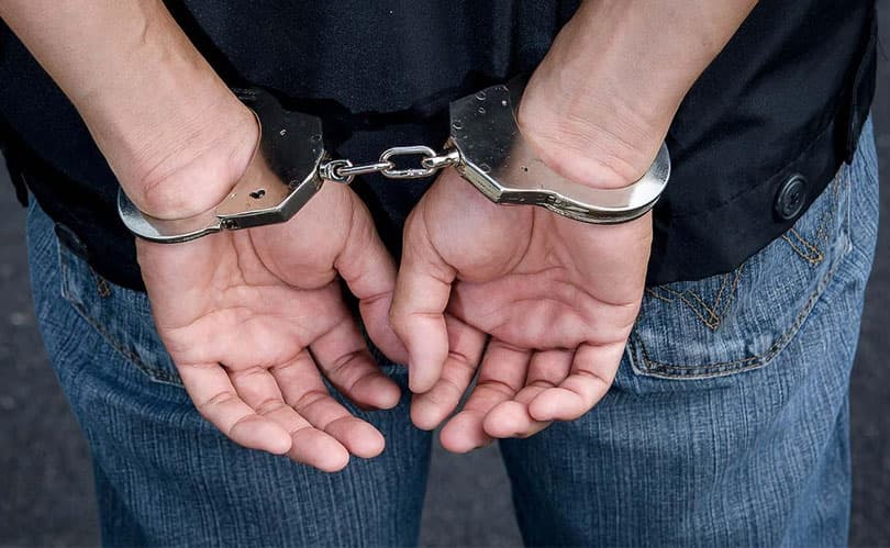 Theft on public transport, 2 arrested