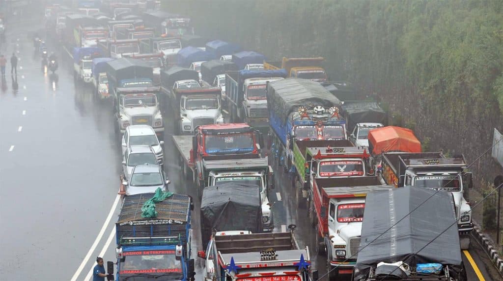 Large cargo vehicles banned on Narayangadh-Kathmandu road during Dashain