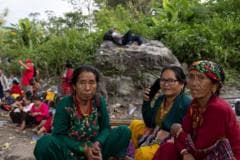 'घर पनि लग्यो, व्यवसाय पनि लग्यो': बाढीका कारण विस्थापित भएकाहरूलाई भविष्यको चिन्ता