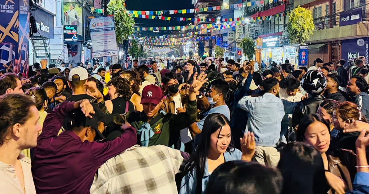 नयाँ वर्षमा मस्त झुम्यो पोखरा