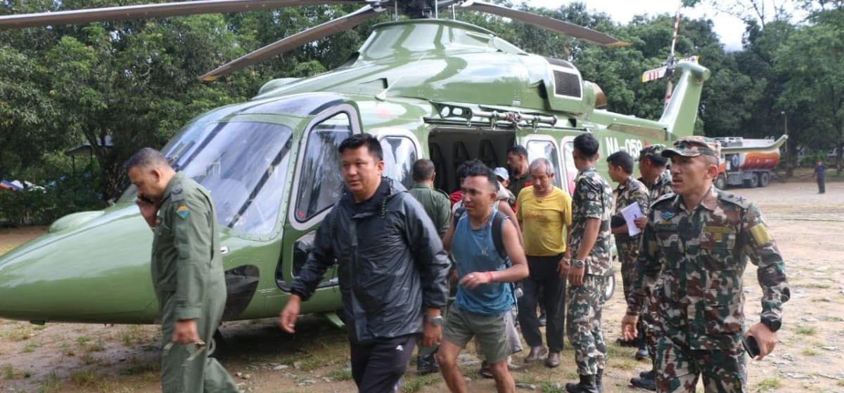 रसुवा बाढी : विदेशीसहित हेलिकप्टरबाट २ हजार ४६५ जनाको उद्धार