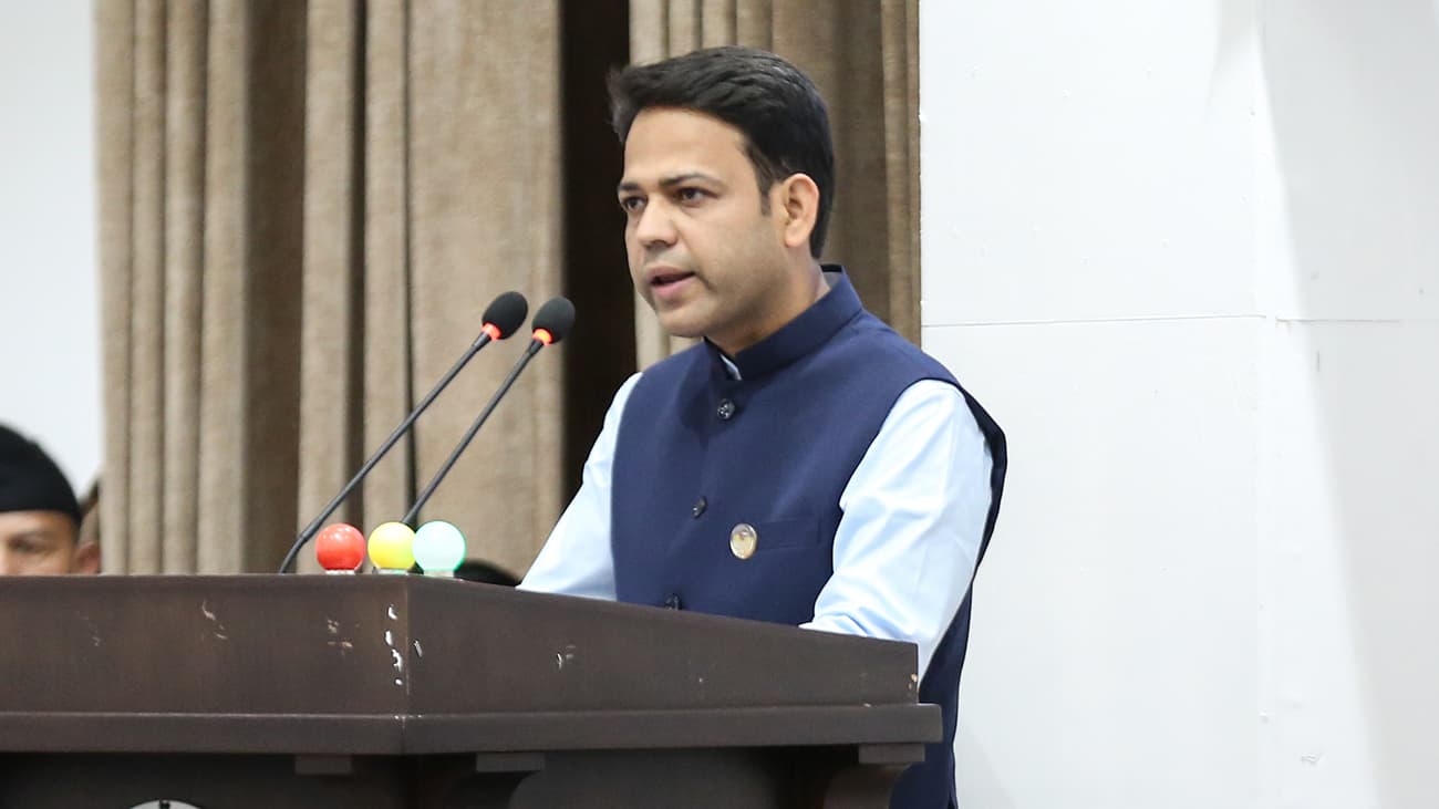 ‘प्रधानमन्त्रीले संसद्‌मा लगाएको जुत्ता कसैलाई कूल, कसैलाई संसदीय मूल्य मान्यताप्रतिको ठाडो प्रहार लाग्न सक्छ’