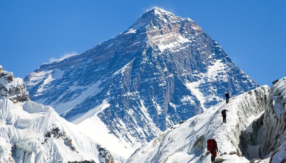 ४९ देशका २३६ आरोहीले लिए आरोहण अनुमति, सबैभन्दा बढीको रोजाई सगरमाथा