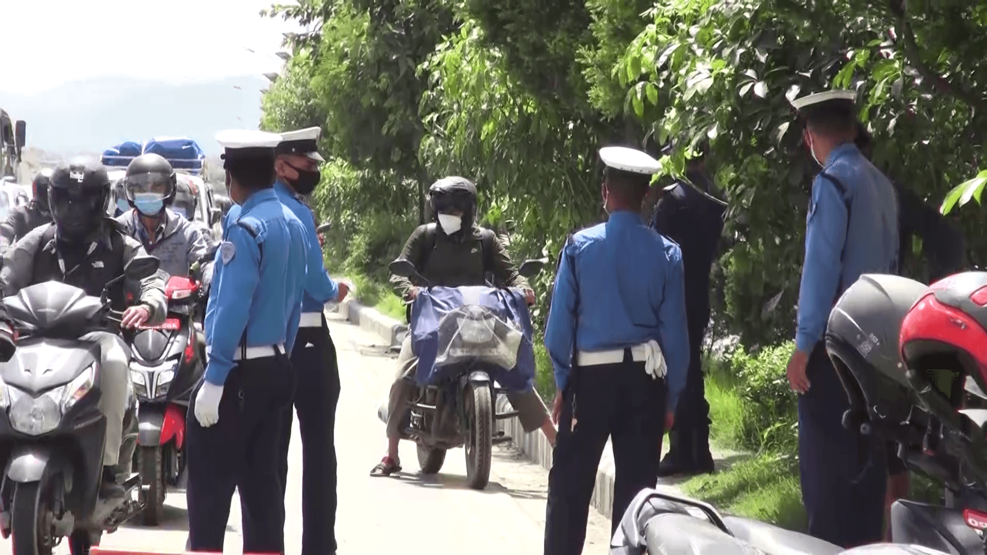 ट्राफिक कारबाहीमा एकैदिन २० लाख ७९ हजार राजस्व संकलन