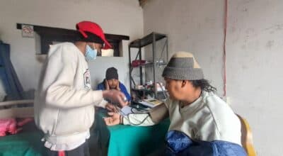 मुक्तिनाथमा लेक लागेका तीर्थालुलाई निःशुल्क उपचार