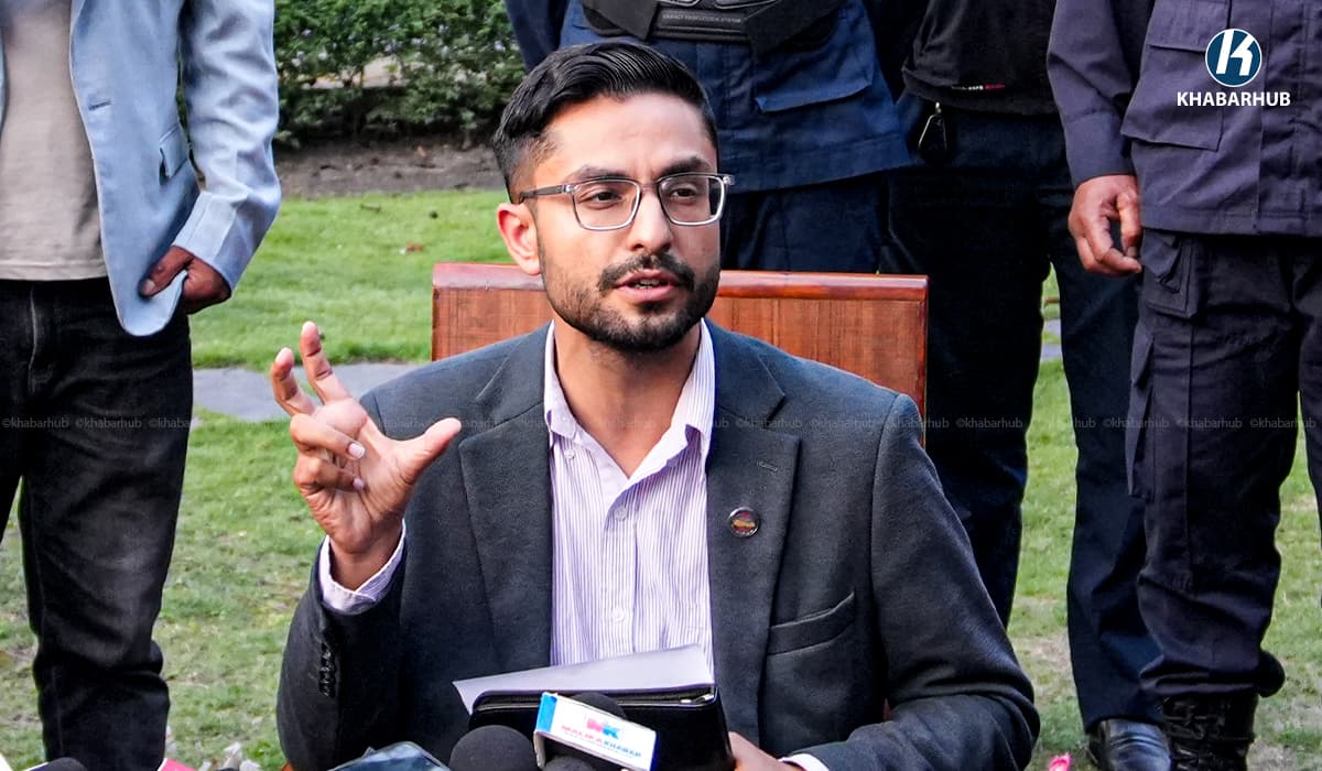 सम्पत्ति विवरणबारे मन्त्री पोखरेल : दोहोर्याए पारदर्शीता