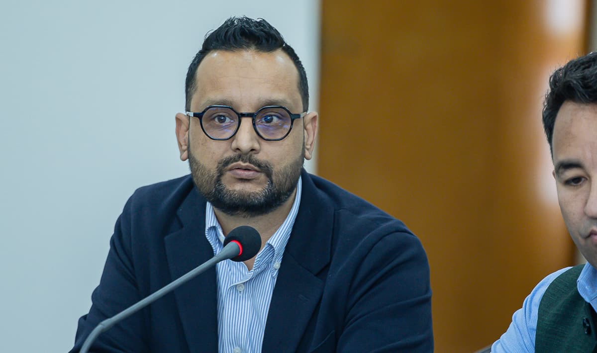 संविधान संशोधनका लागि बहसपत्र तयार गर्न गठित कार्यदलद्वारा राजनीतिक दलका नेताहरुसँग छलफल