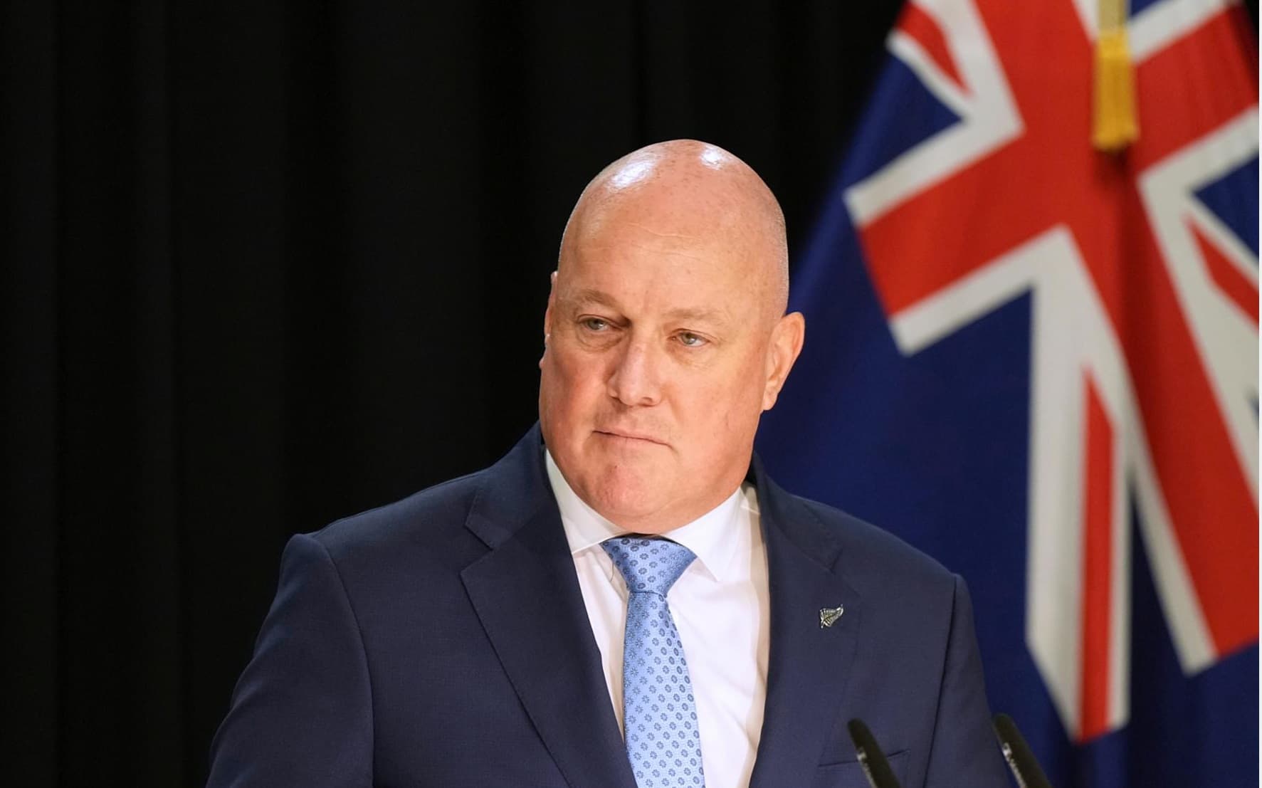 लक्सनले जोगाए नेतृत्व, चुनौती अझै कायम