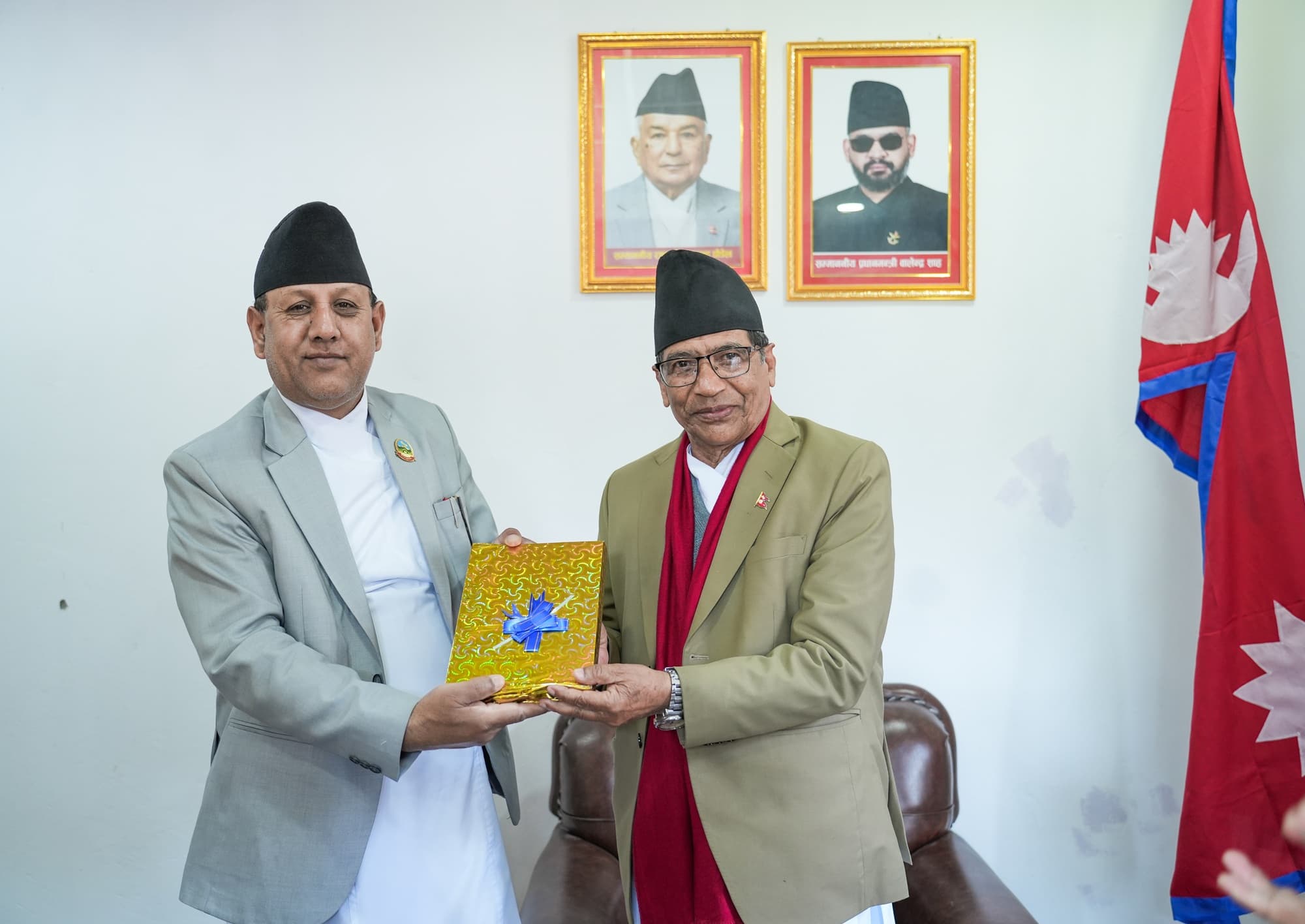 प्रदेश प्रमुखसमक्ष मुस्लिम आयोगको वार्षिक प्रतिवेदन पेस