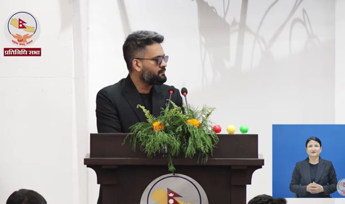 प्रतिनिधिसभामा प्रधानमन्त्री उपस्थित, सांसदहरूलाई जवाफ दिँदै (लाइभ)