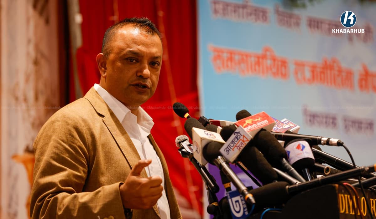 बीपी कोइरालाले लगाएको जुत्तामा खुट्टा हालेको छु : सभापति थापा