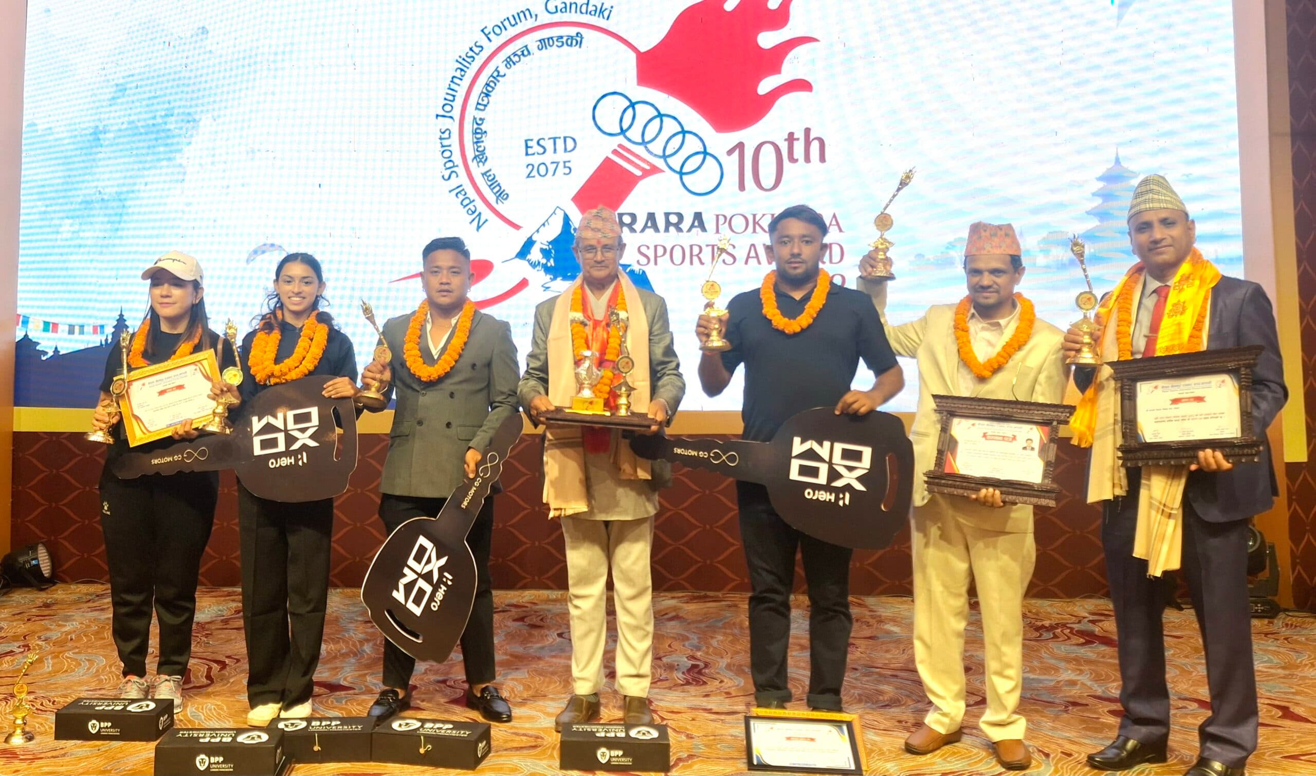 पोखरा स्पोर्टस् अवार्ड : प्रदीप र नारायणी वर्ष उत्कृष्ट खेलाडी