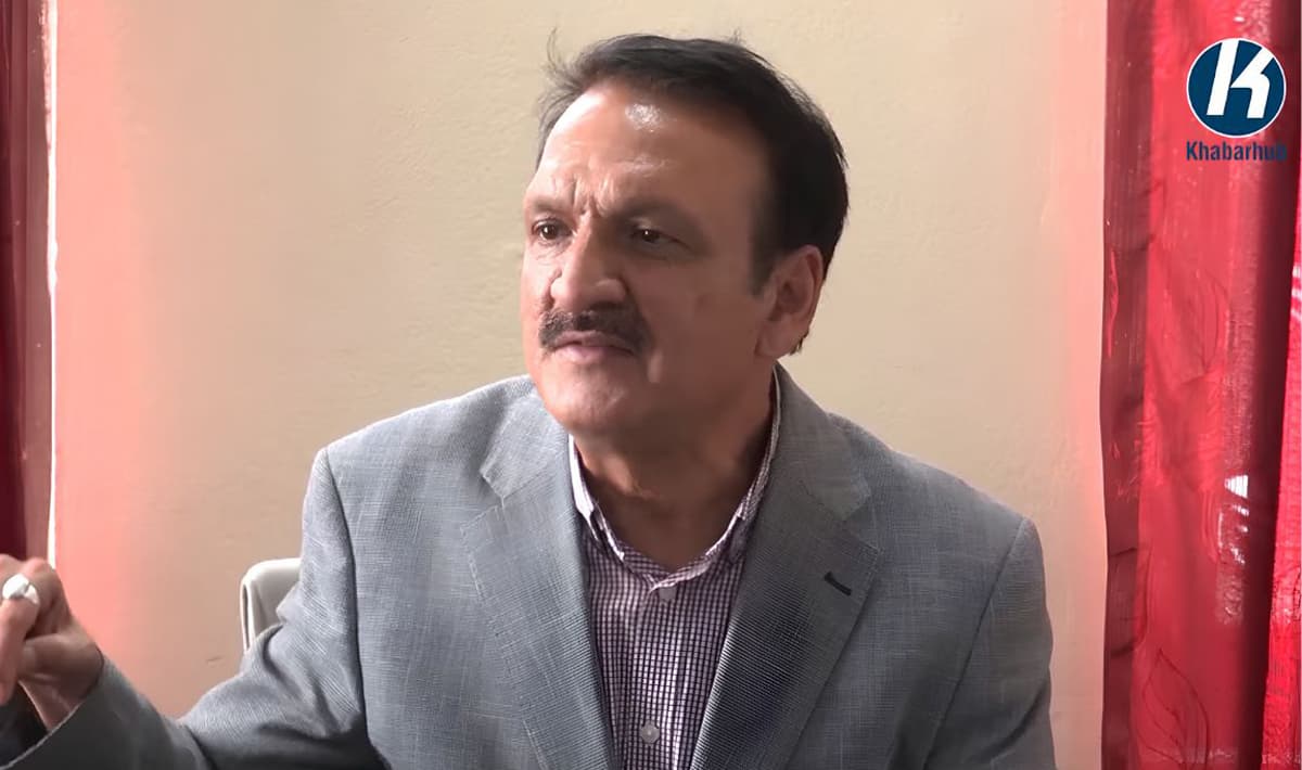 गगनको मुखैमा विधान छ, मन लागेका बेला फ्याट्टै  फेर्नुहुन्छ : प्रकाशशरण महत