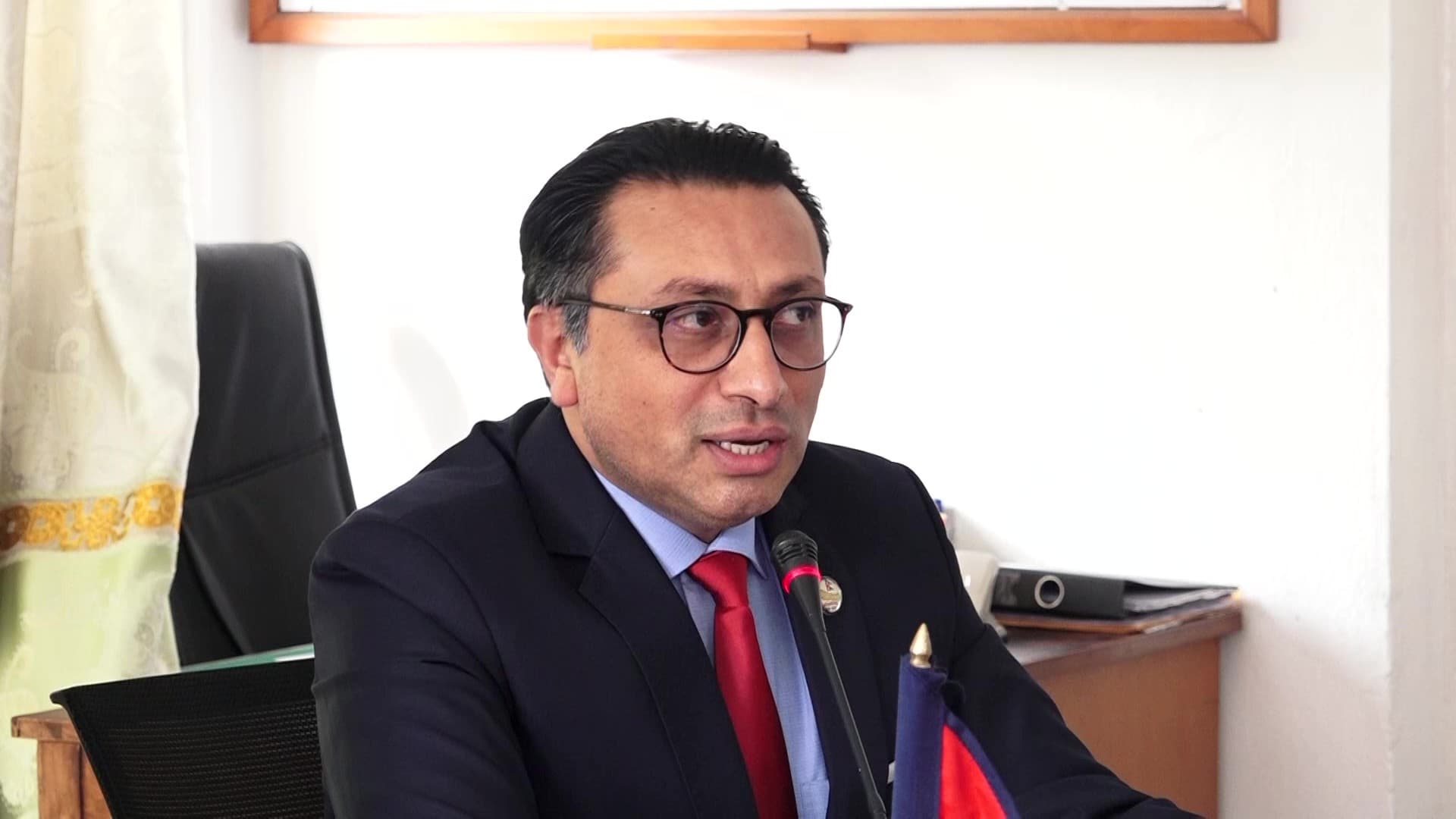 स्वर्णिम वाग्ले रास्वपाको खुला उपसभापतिमा निर्विरोध
