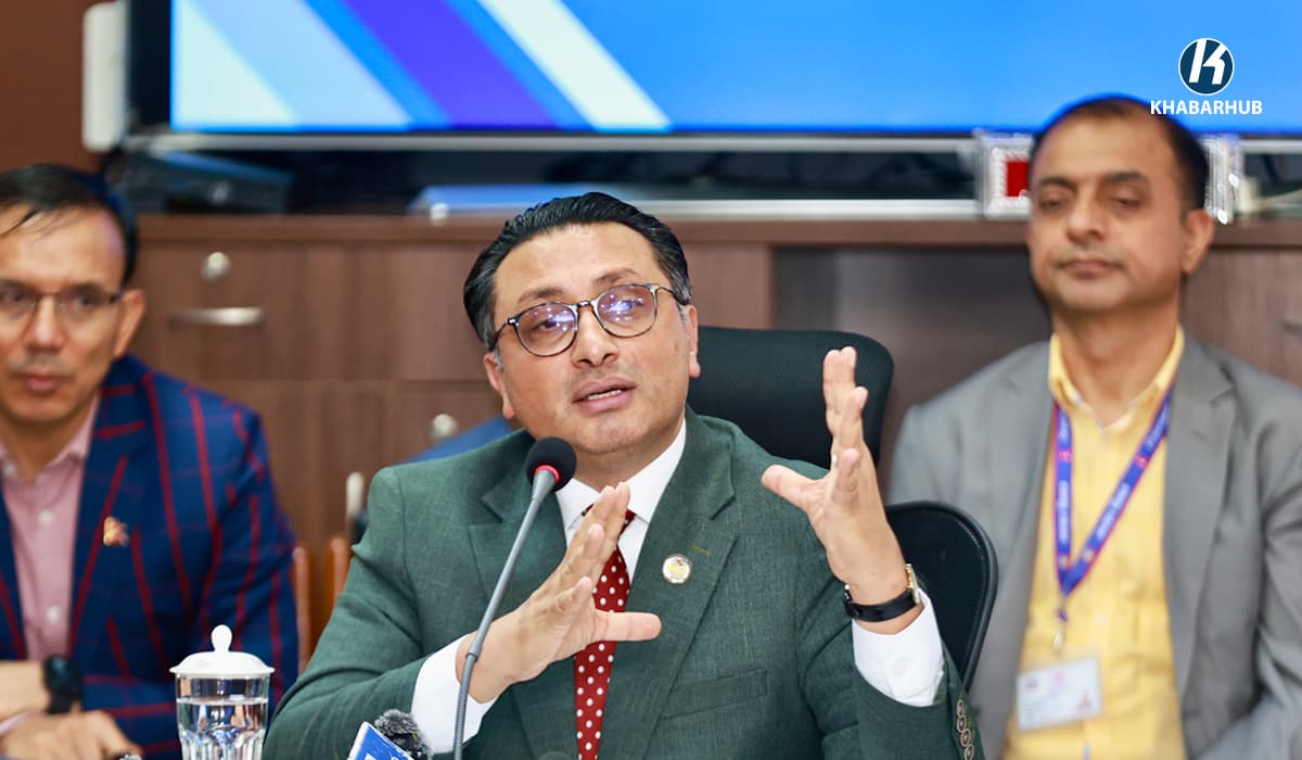 साप्ताहिक अर्थसंक्षेप : ०४८ सालपछि महत्वाकांक्षी आर्थिक सुधार भएको अर्थमन्त्रीको दाबी, विद्युतीय गाडी नारामै विवाद, नागढुंगा सुरुङलाई जापानको थप साढे ५ अर्ब ऋण र भारतमा ब्याजदर ५.२५ प्रतिशतमै कायम