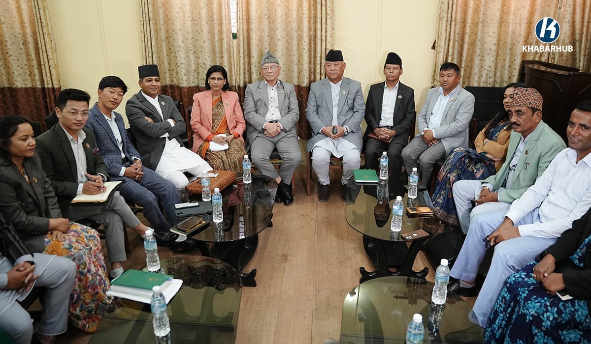 विपक्षीको एकस्वर- प्रधानमन्त्रीले माफी नमागेसम्म संसद् चल्न दिदैनौँ