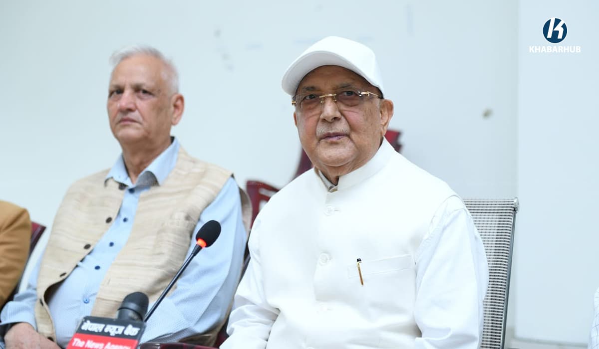 नेकपाका ६ नेता एमालेमा प्रवेश, अध्यक्ष ओलीले गरे स्वागत
