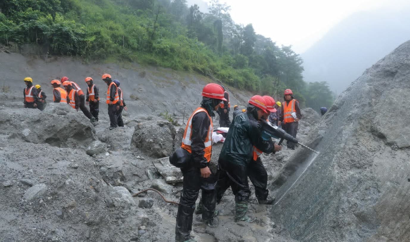 आजका समाचार : बाढीबाट मृत्यु हुनेको संख्या ६६९ पुग्यो, विदेशी सहयोग माग्दै सरकार, उद्धारमा चिनियाँ र भारतीय टोली जोडिए र युक्रेनमा रुसी आक्रमण तीव्र