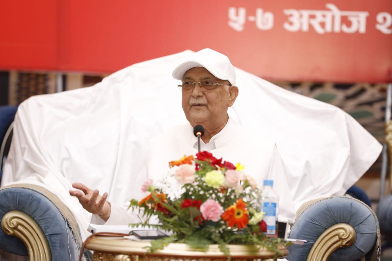 एमाले केन्द्रीय कमिटी बैठक : अध्यक्ष ओलीको राजनीतिक प्रतिवेदन सर्वसम्मत पारित