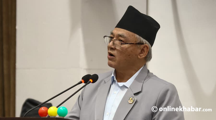 बादलको विवादित अभिव्यक्तिले एमालेमा तरंग