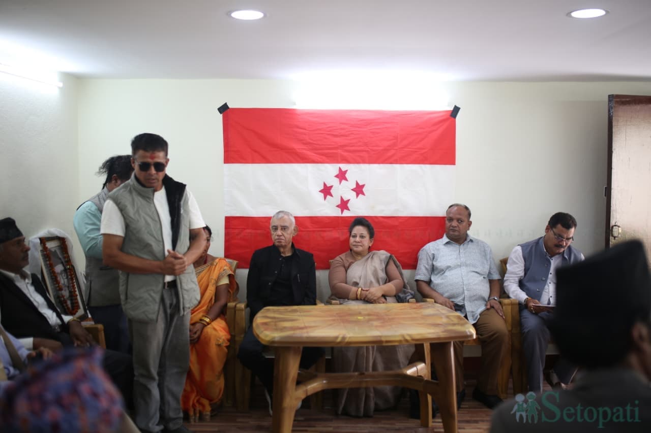 राष्ट्रिय सम्मेलन सकिएपछि कांग्रेस संस्थापनइतरको चियापान (तस्बिरहरू)