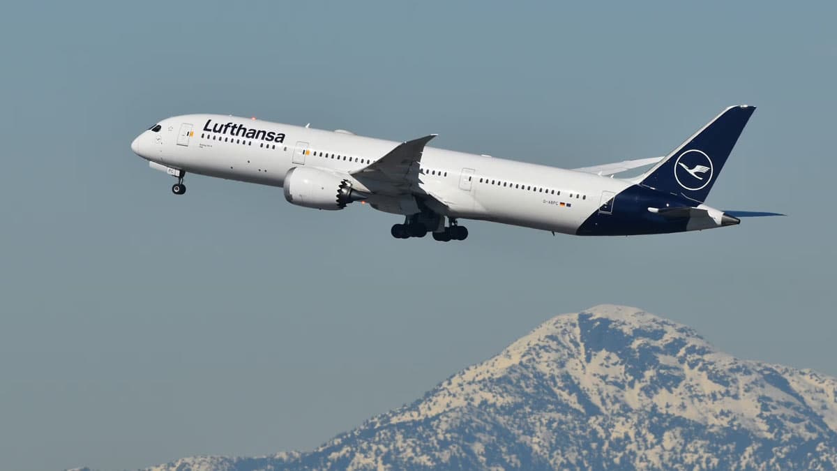 हवाई इन्धन जोगाउन जर्मनीको लुफ्थान्साले गर्‍यो २० हजार उडान कटौती