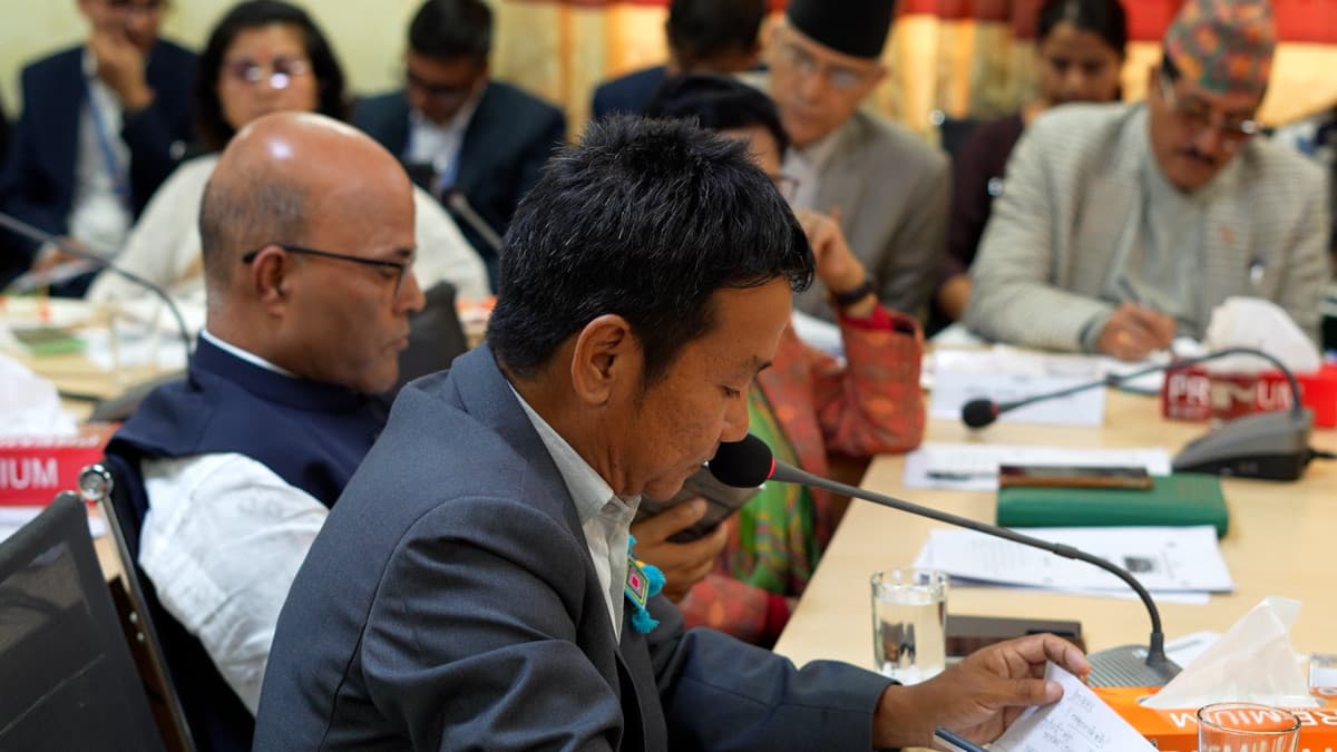कार्यकारी प्रमुखबाट अधिकारको दुरुपयोग भए कारबाही गर्ने निकाय कुन हो ?