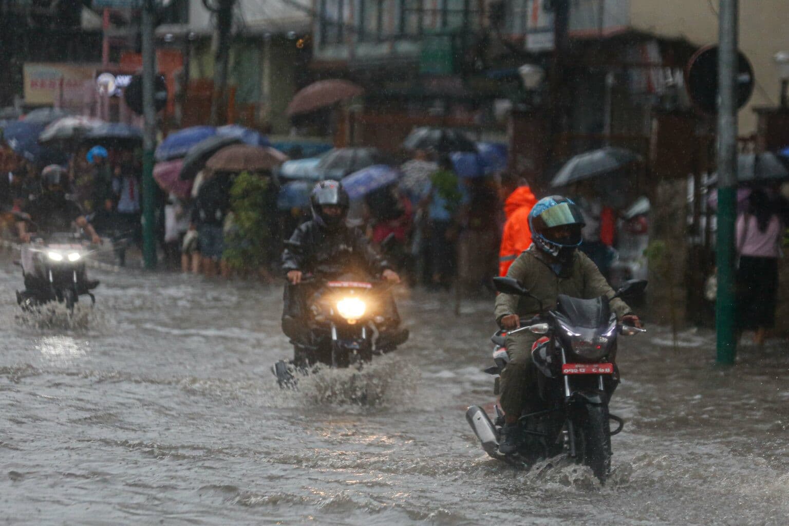 वर्षापछि काठमाडौं जलमग्न, कहाँ कति पानी पर्यो ?