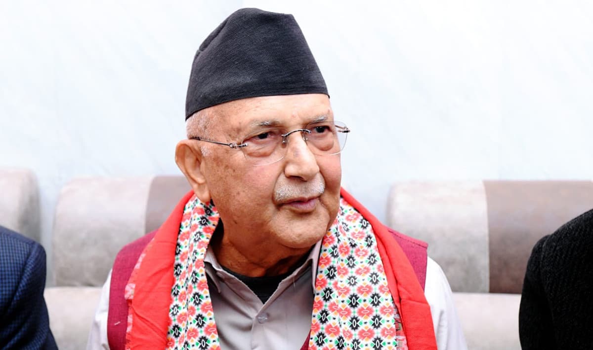 पार्टी पुनर्गठनको हल्ला बेमौसमी बाजा र अध्यक्ष हटाउने षड्यन्त्र हो : ओली