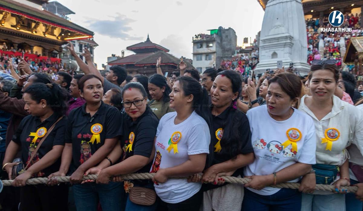 इन्द्रजात्राको अन्तिम दिन महिलाले ताने रथ, मन्त्रीहरू पनि पुगे वसन्तपुर