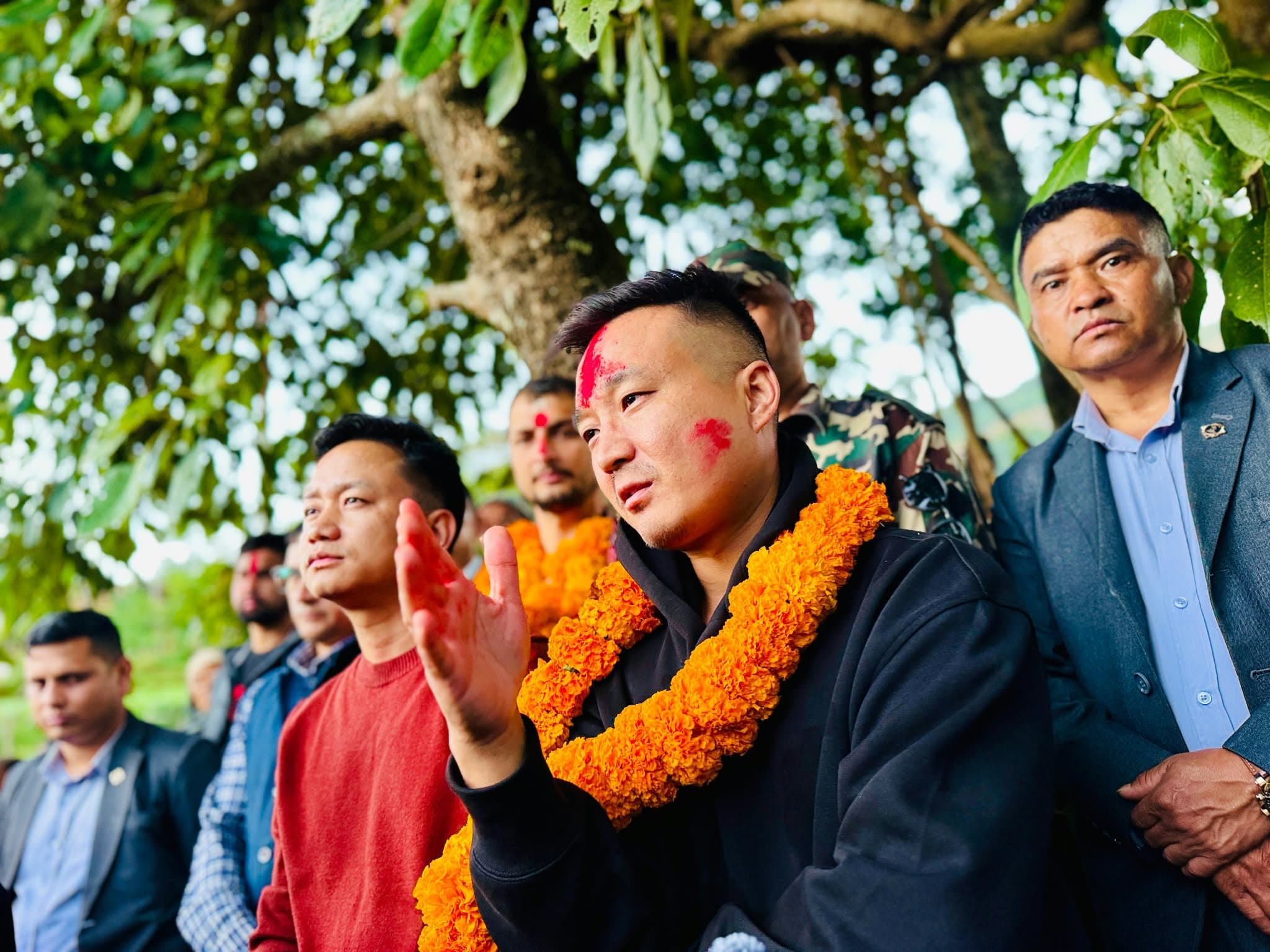 पुल नहुँदा किसानको उत्पादन बारीमै कुहिने समस्या समाधान गर्ने सुधन गुरुङको प्रतिबद्धता