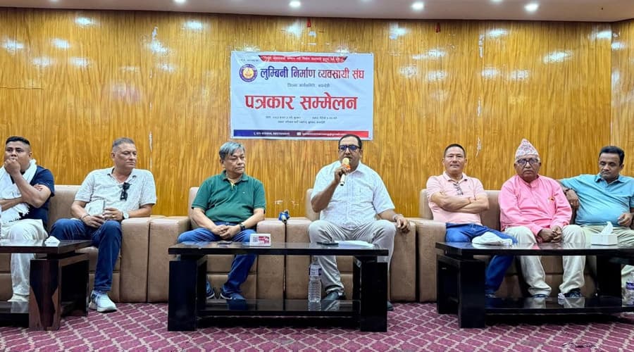रुपन्देहीका निर्माण व्यवसायीले भने : खुट्टा भाँचेर सडक बन्दैन